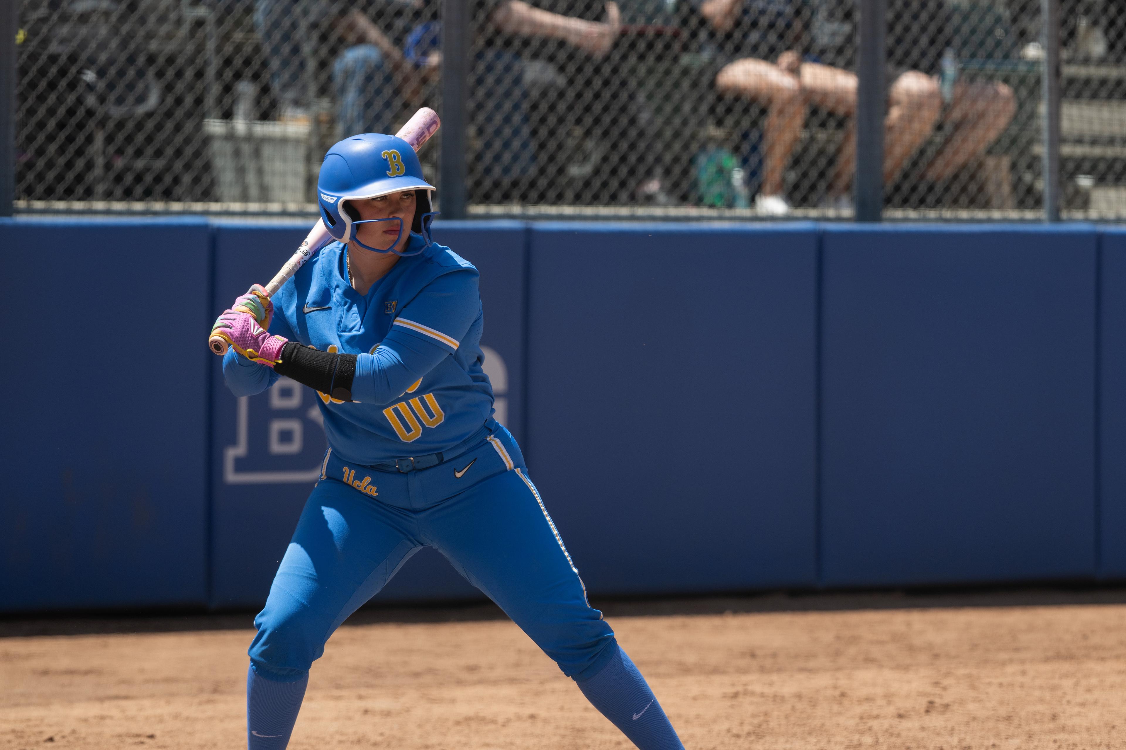 UCLA softball prepares for ranked matchup against Washington in weekend series